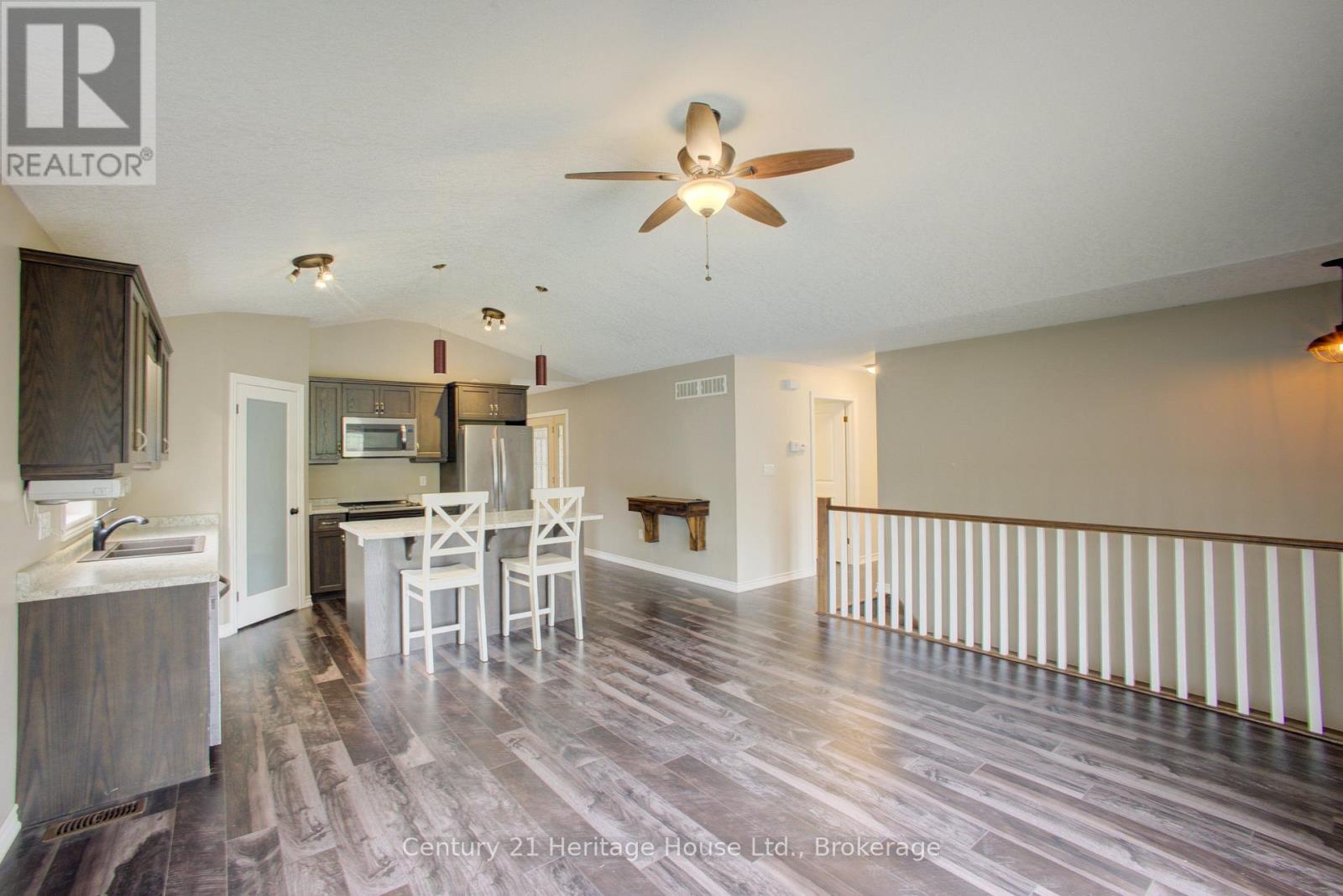 201 Hutton Hill Road, West Grey, Ontario  N0G 1R0 - Photo 15 - X13740618