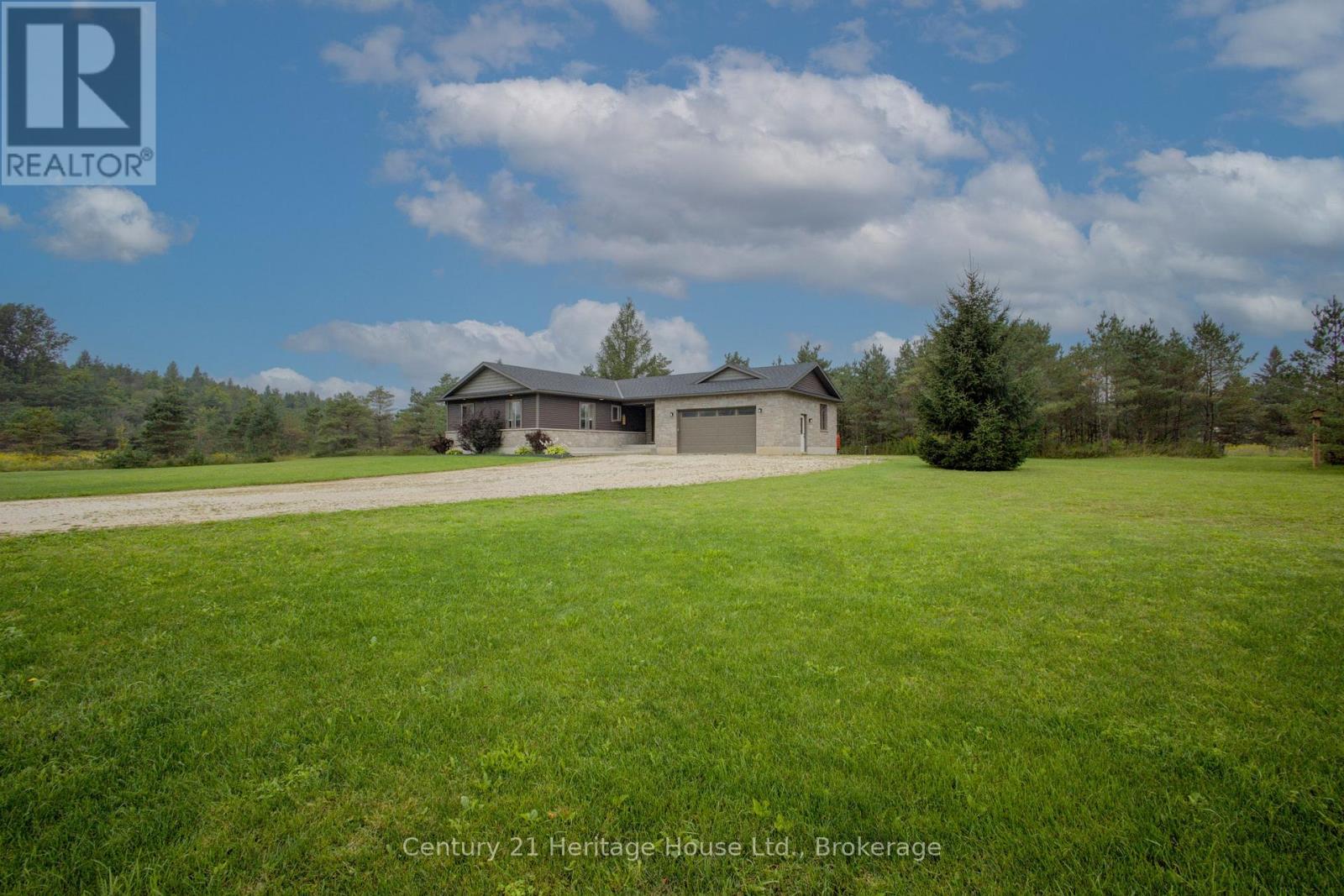 201 Hutton Hill Road, West Grey, Ontario  N0G 1R0 - Photo 3 - X13740618