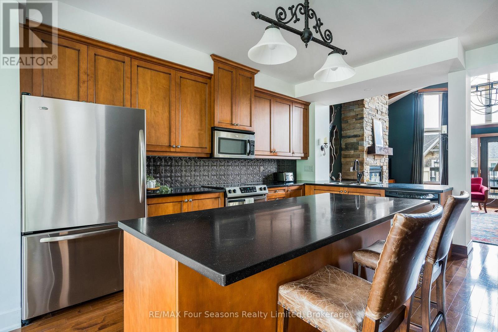 106 Venture Boulevard, Blue Mountains, Ontario  L9Y 0B6 - Photo 4 - X13740676