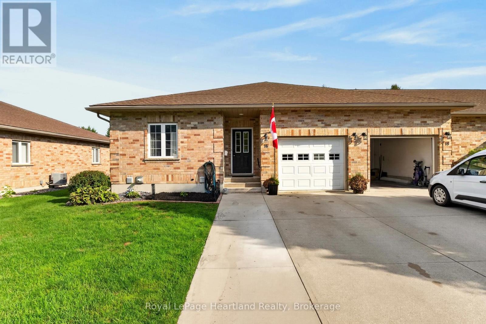 16 SOMERSET STREET, South Huron, Ontario