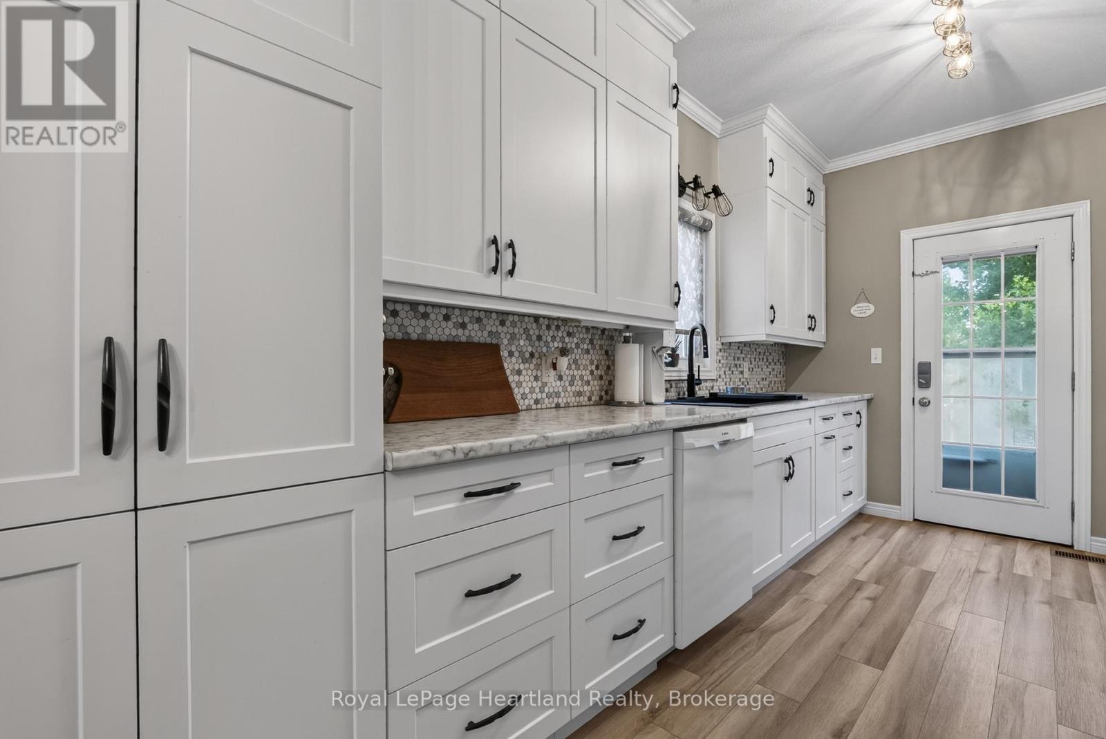 16 Somerset Street, South Huron (Exeter), Ontario  N0M 1S2 - Photo 9 - X13740766