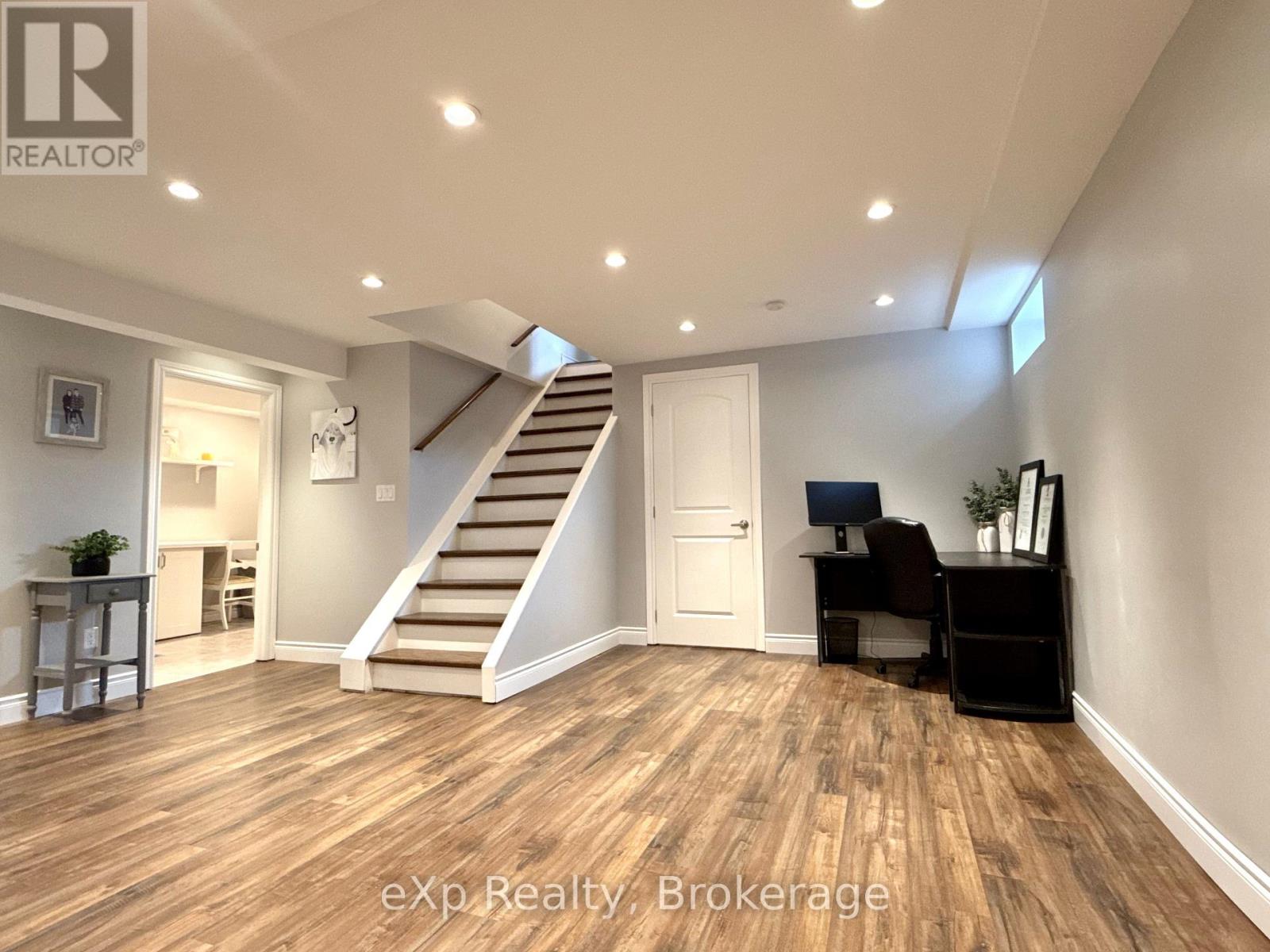 209 15th Avenue, Hanover, Ontario  N4N 3E1 - Photo 15 - X13740898