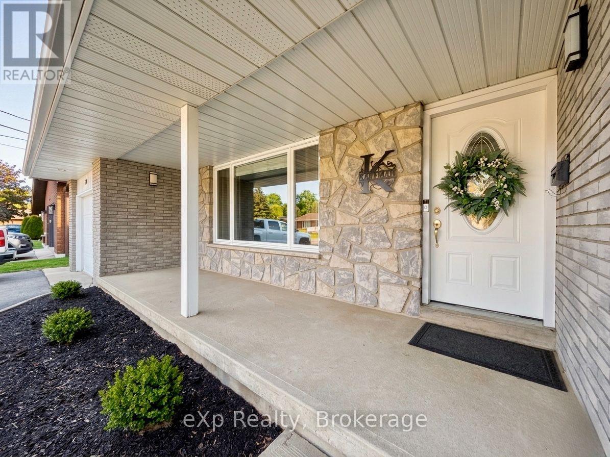 209 15th Avenue, Hanover, Ontario  N4N 3E1 - Photo 4 - X13740898