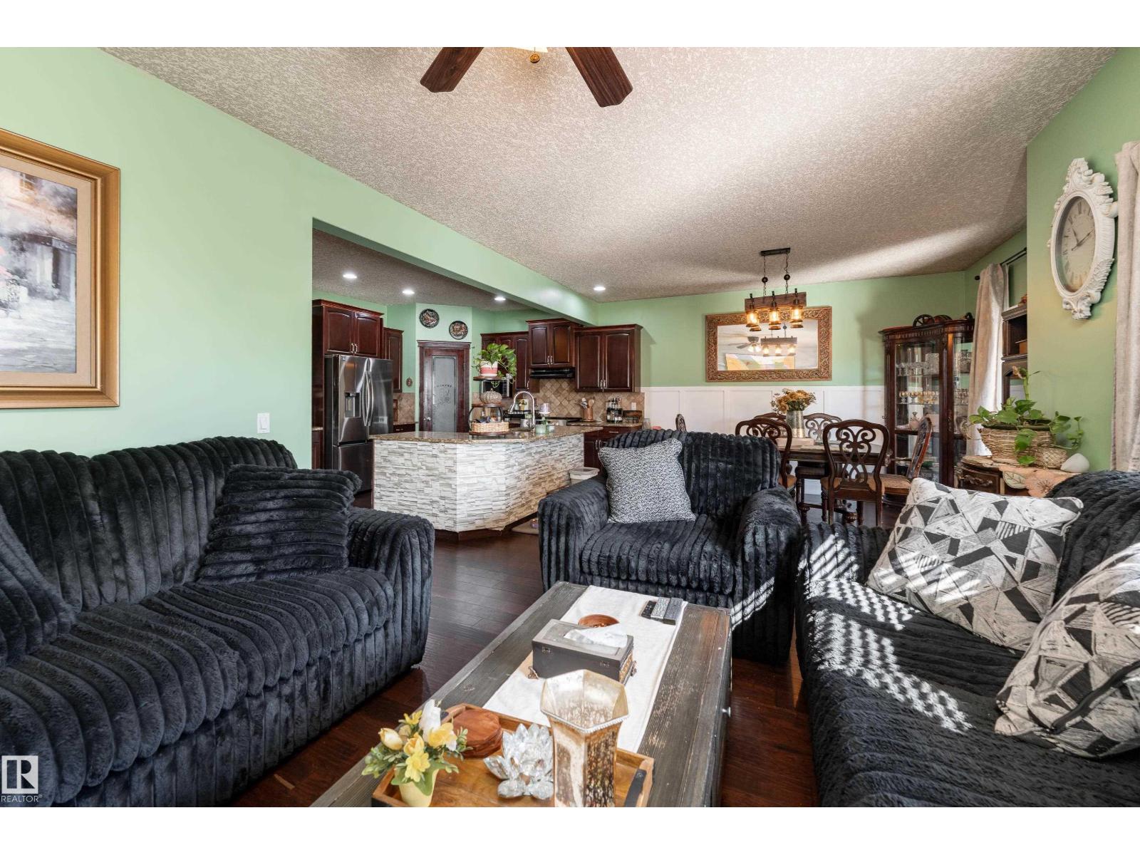 16613 58a St NW, Edmonton, Alberta  T5Y 0J3 - Photo 12 - E4506803