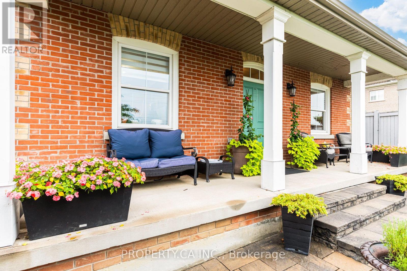 33 Betony Drive, Richmond Hill, Ontario  L4E 0V6 - Photo 4 - N13740712