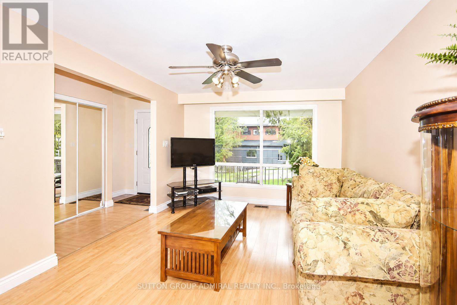 94 Sackville Street, Caledon, Ontario  L7E 1B8 - Photo 2 - W13740624
