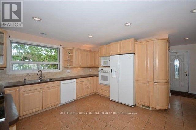 94 Sackville Street, Caledon, Ontario  L7E 1B8 - Photo 5 - W13740624
