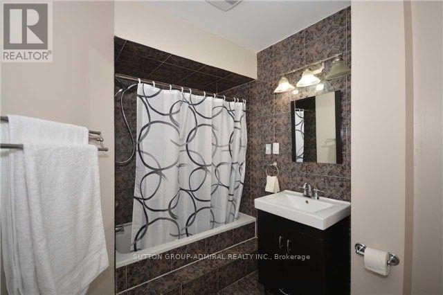 94 Sackville Street, Caledon, Ontario  L7E 1B8 - Photo 8 - W13740624
