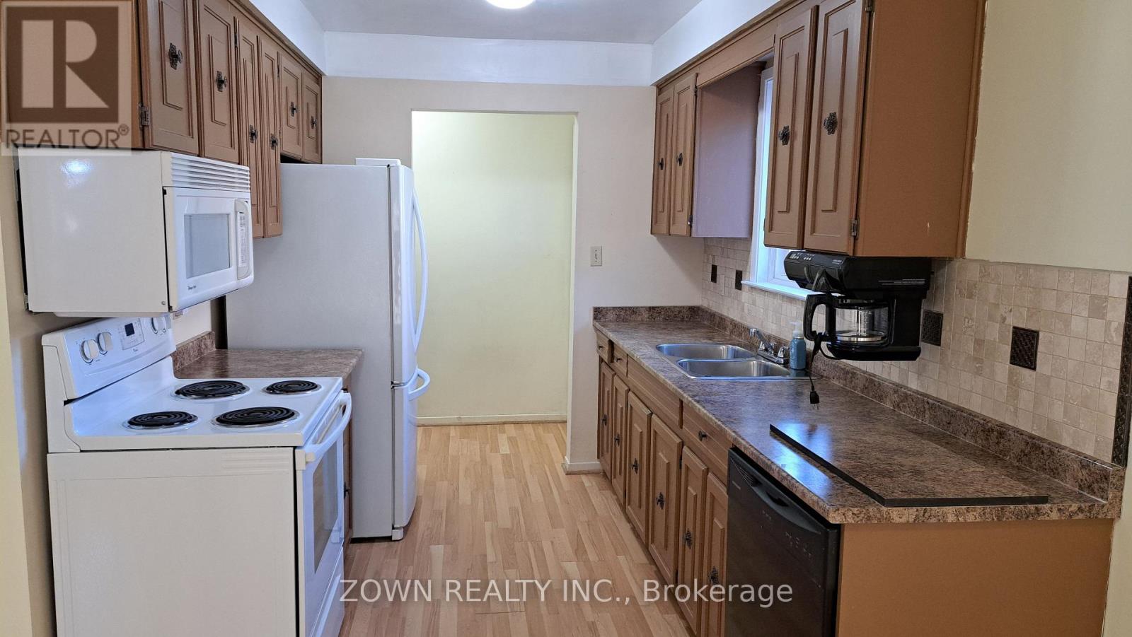 72 Norbert Road, Brampton, Ontario  L6Y 2K1 - Photo 4 - W13740704