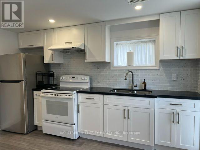 4736 Wild Rose Street, Mississauga, Ontario L5M 5M6 - Photo 2 - W13740726