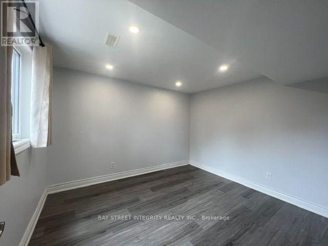 4736 Wild Rose Street, Mississauga, Ontario L5M 5M6 - Photo 4 - W13740726