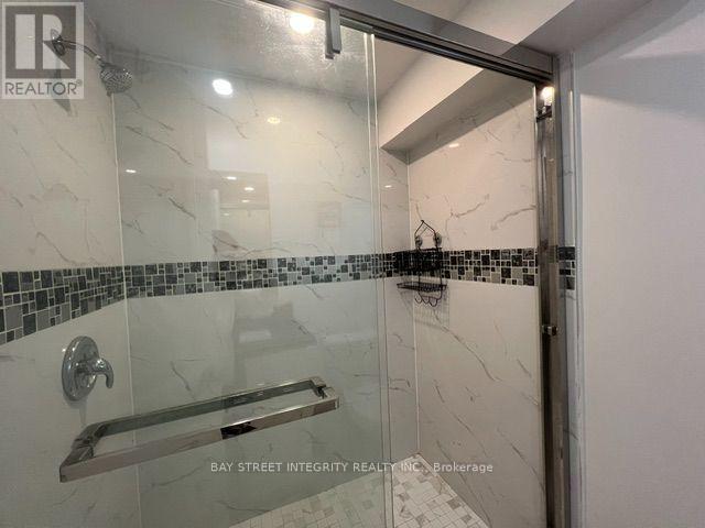 4736 Wild Rose Street, Mississauga, Ontario L5M 5M6 - Photo 6 - W13740726