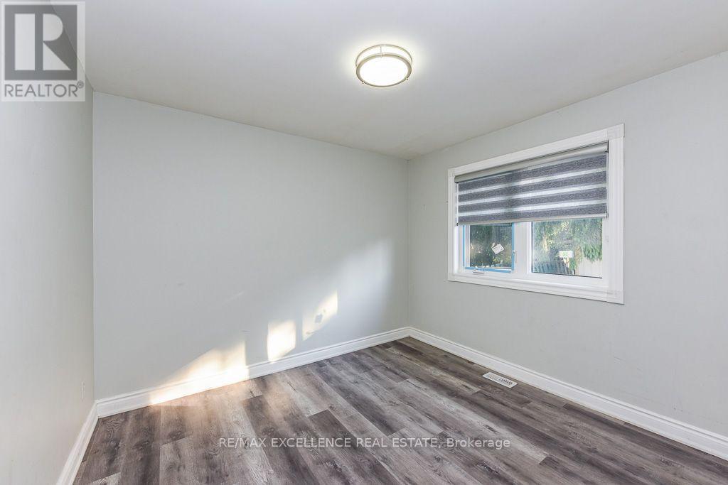 7150 Minotola Avenue, Mississauga, Ontario  L4T 2T1 - Photo 17 - W13740730