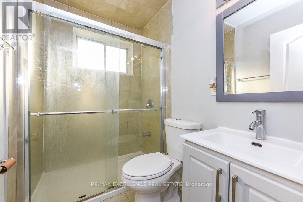 7150 Minotola Avenue, Mississauga, Ontario  L4T 2T1 - Photo 18 - W13740730