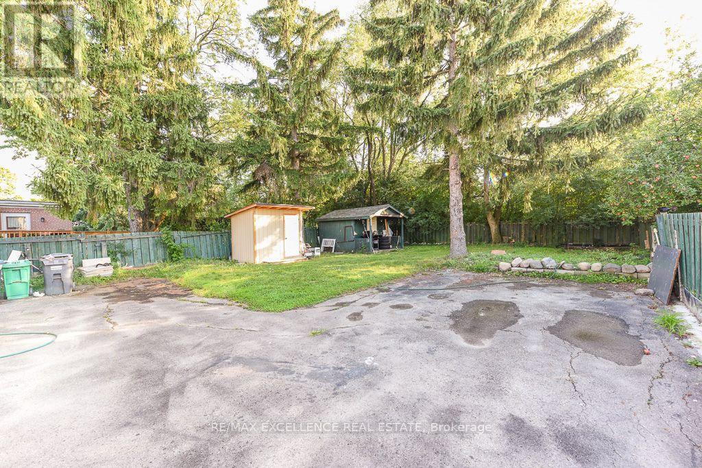 7150 Minotola Avenue, Mississauga, Ontario  L4T 2T1 - Photo 37 - W13740730