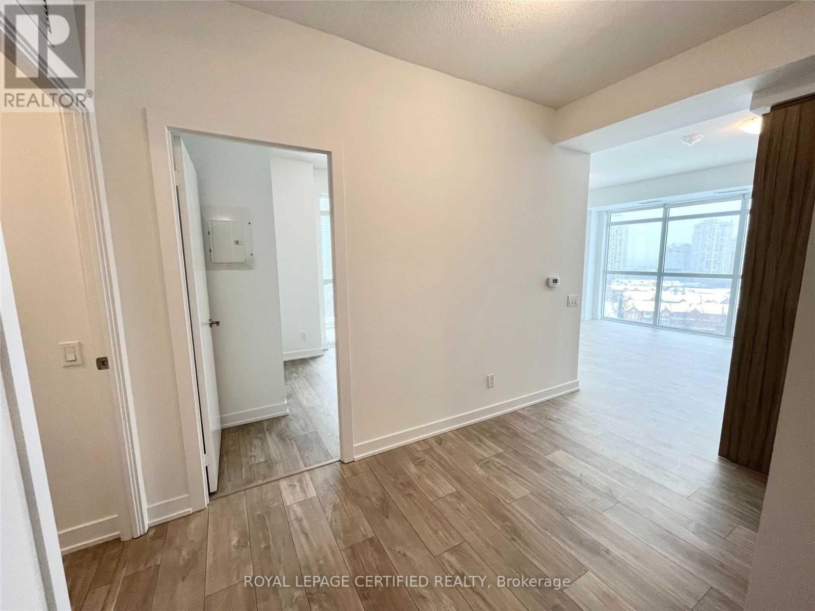 1015 - 251 Manitoba Street, Toronto, Ontario  M8Y 4G9 - Photo 3 - W13740780