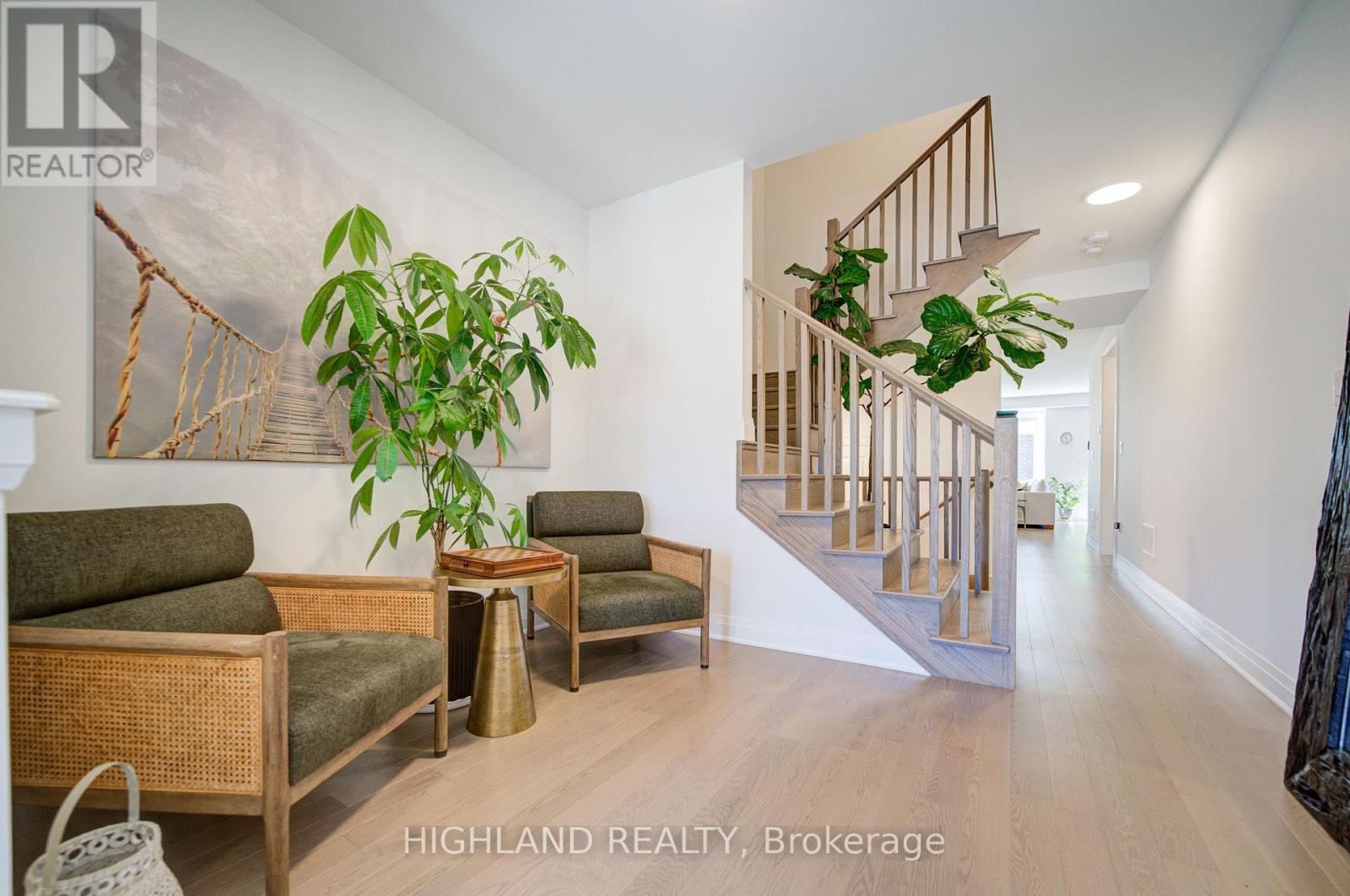 3153 John Mckay Boulevard, Oakville, Ontario  L6H 8A8 - Photo 3 - W13740816