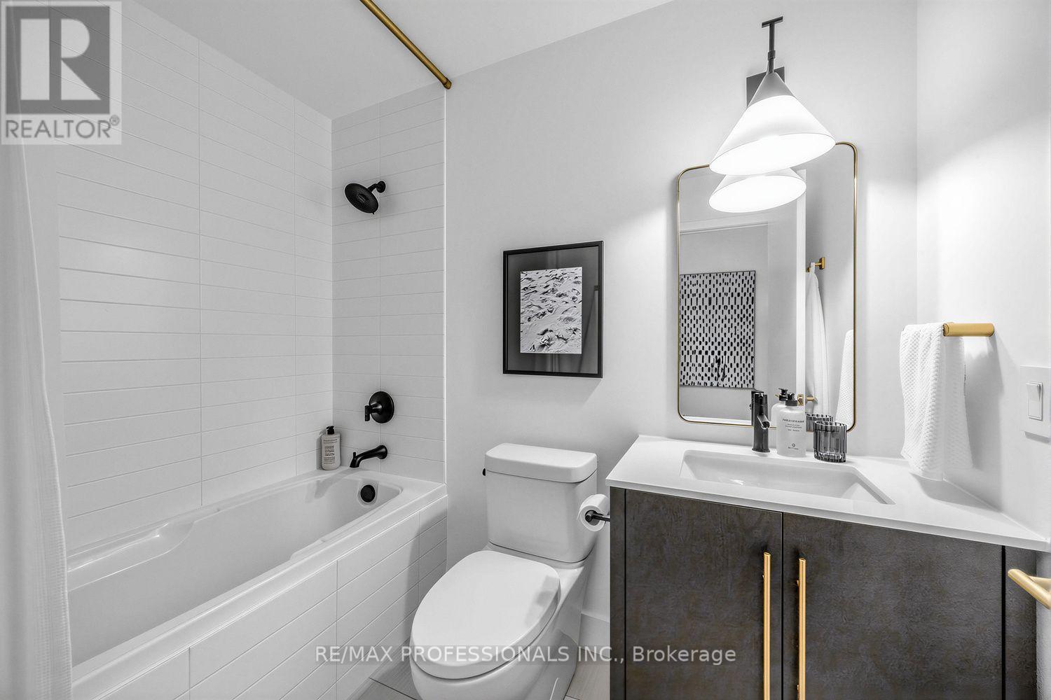 402 - 155 Legion Road N, Toronto, Ontario  M8Y 0A7 - Photo 12 - W13740834