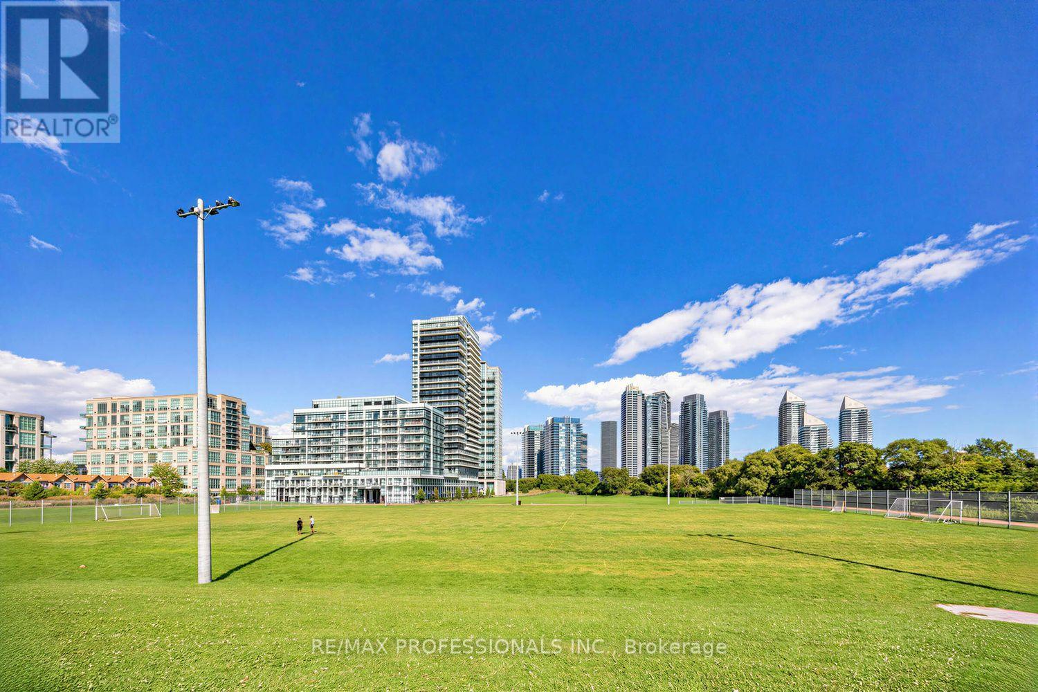 402 - 155 Legion Road N, Toronto, Ontario  M8Y 0A7 - Photo 26 - W13740834