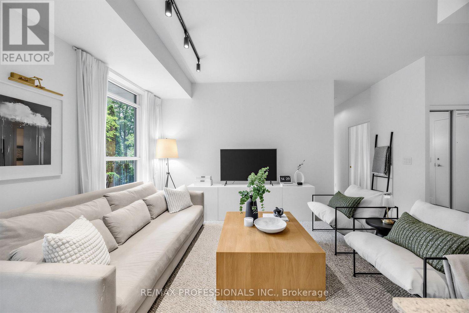 402 - 155 Legion Road N, Toronto, Ontario  M8Y 0A7 - Photo 6 - W13740834