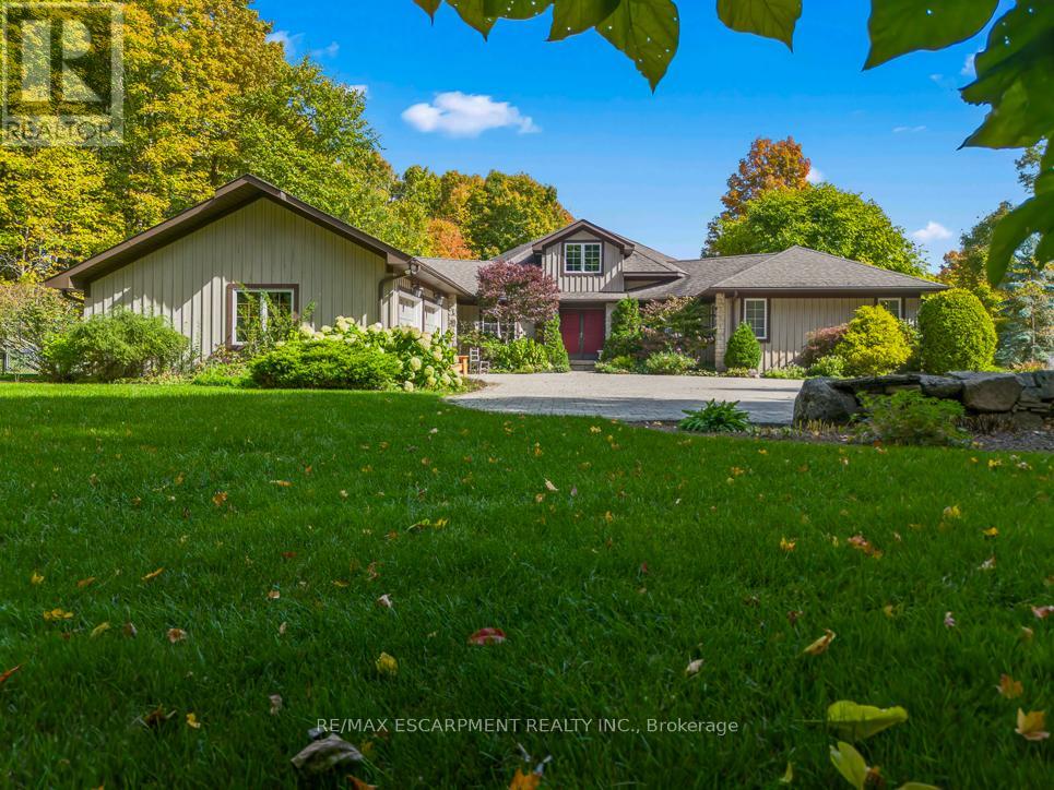 22 Southridge Trail, Caledon, Ontario  L7K 0B3 - Photo 1 - W13740848