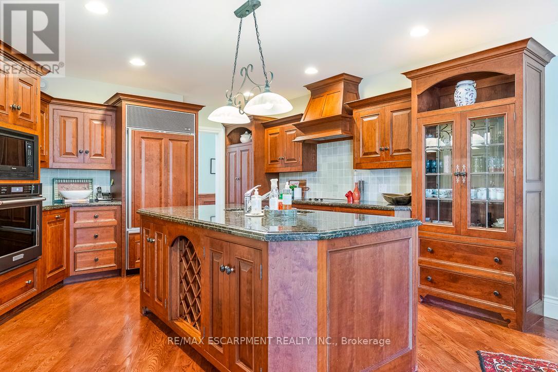 22 Southridge Trail, Caledon, Ontario  L7K 0B3 - Photo 15 - W13740848