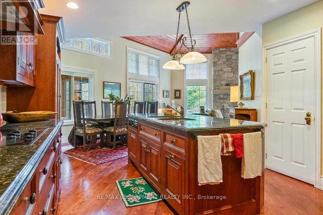 22 Southridge Trail, Caledon, Ontario  L7K 0B3 - Photo 17 - W13740848