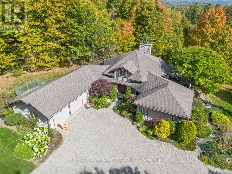 22 Southridge Trail, Caledon, Ontario  L7K 0B3 - Photo 2 - W13740848