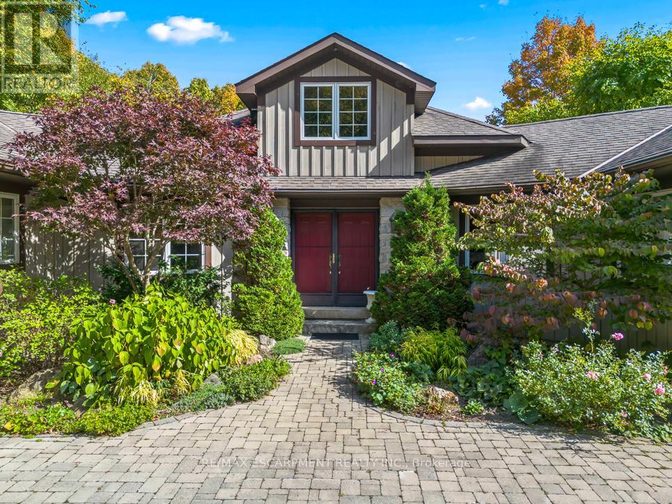 22 Southridge Trail, Caledon, Ontario  L7K 0B3 - Photo 4 - W13740848