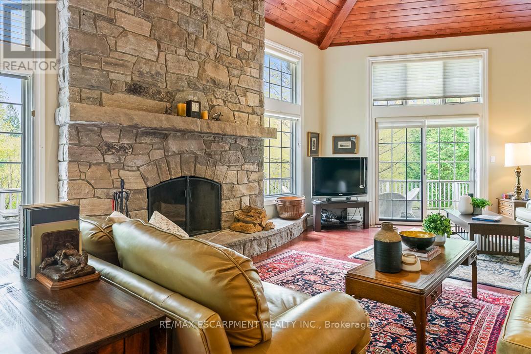 22 Southridge Trail, Caledon, Ontario  L7K 0B3 - Photo 8 - W13740848