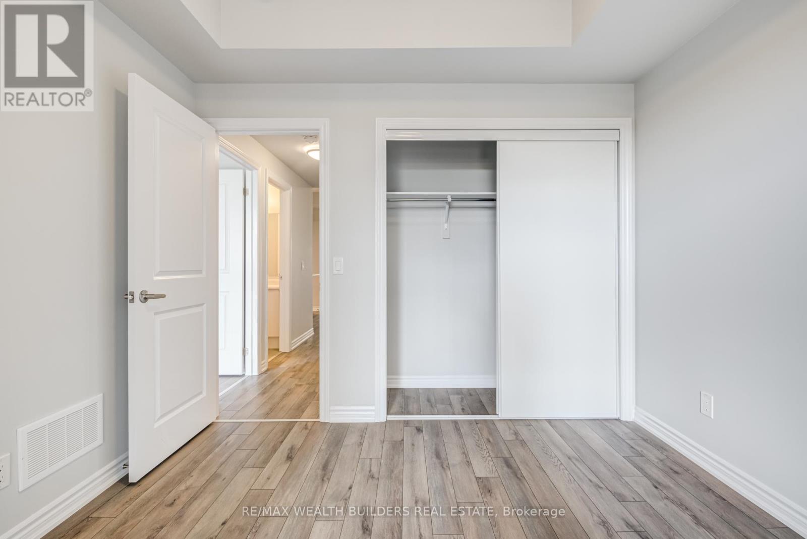 204b-06 - 349 Wheat Boom Drive W, Oakville, Ontario L6H 7X5 - Photo 28 - W13740850