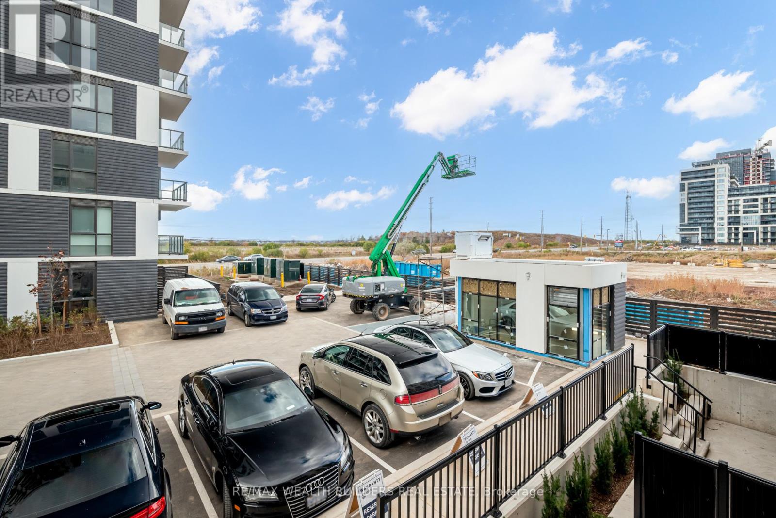 204b-06 - 349 Wheat Boom Drive W, Oakville, Ontario L6H 7X5 - Photo 34 - W13740850