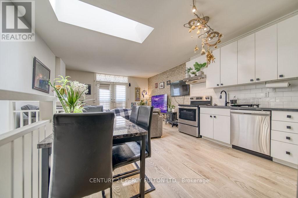 1606 Queen Street W, Toronto, Ontario  M6R 1A8 - Photo 30 - W13740880