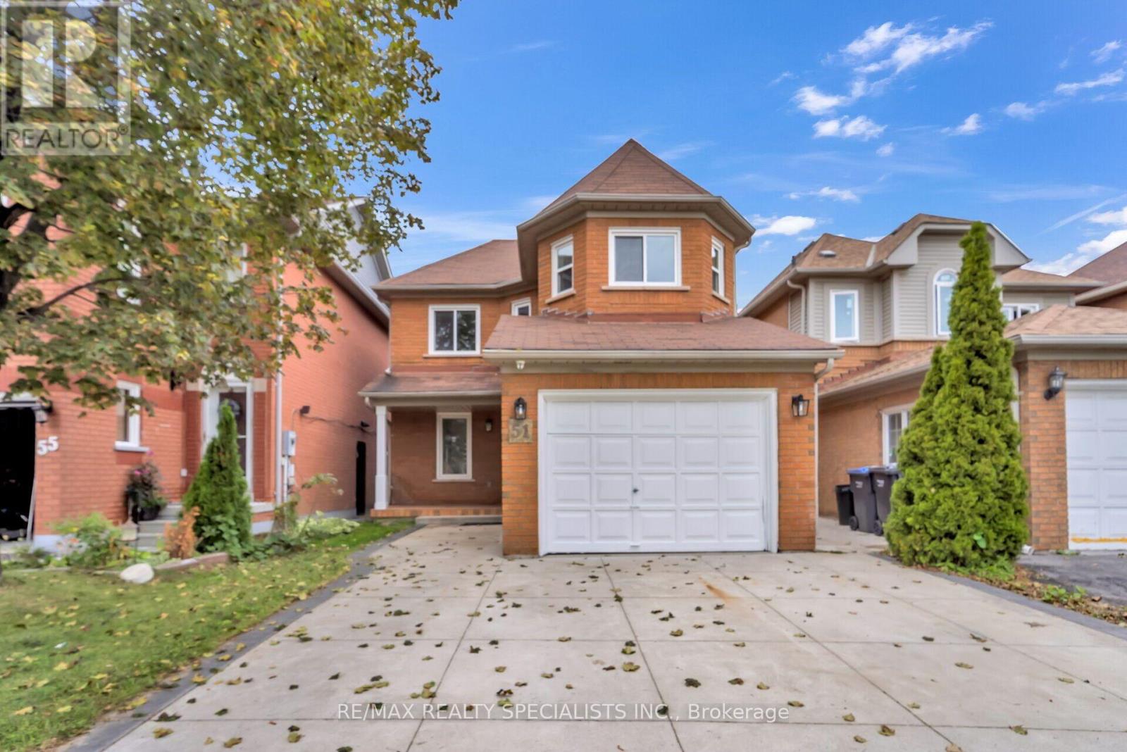 51 BLUE SPRUCE STREET, Brampton, Ontario