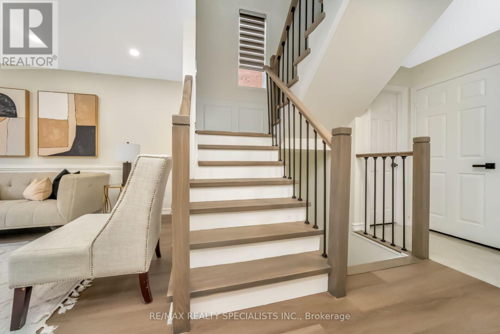 51 Blue Spruce Street, Brampton, Ontario  L6R 1C4 - Photo 16 - W13740910