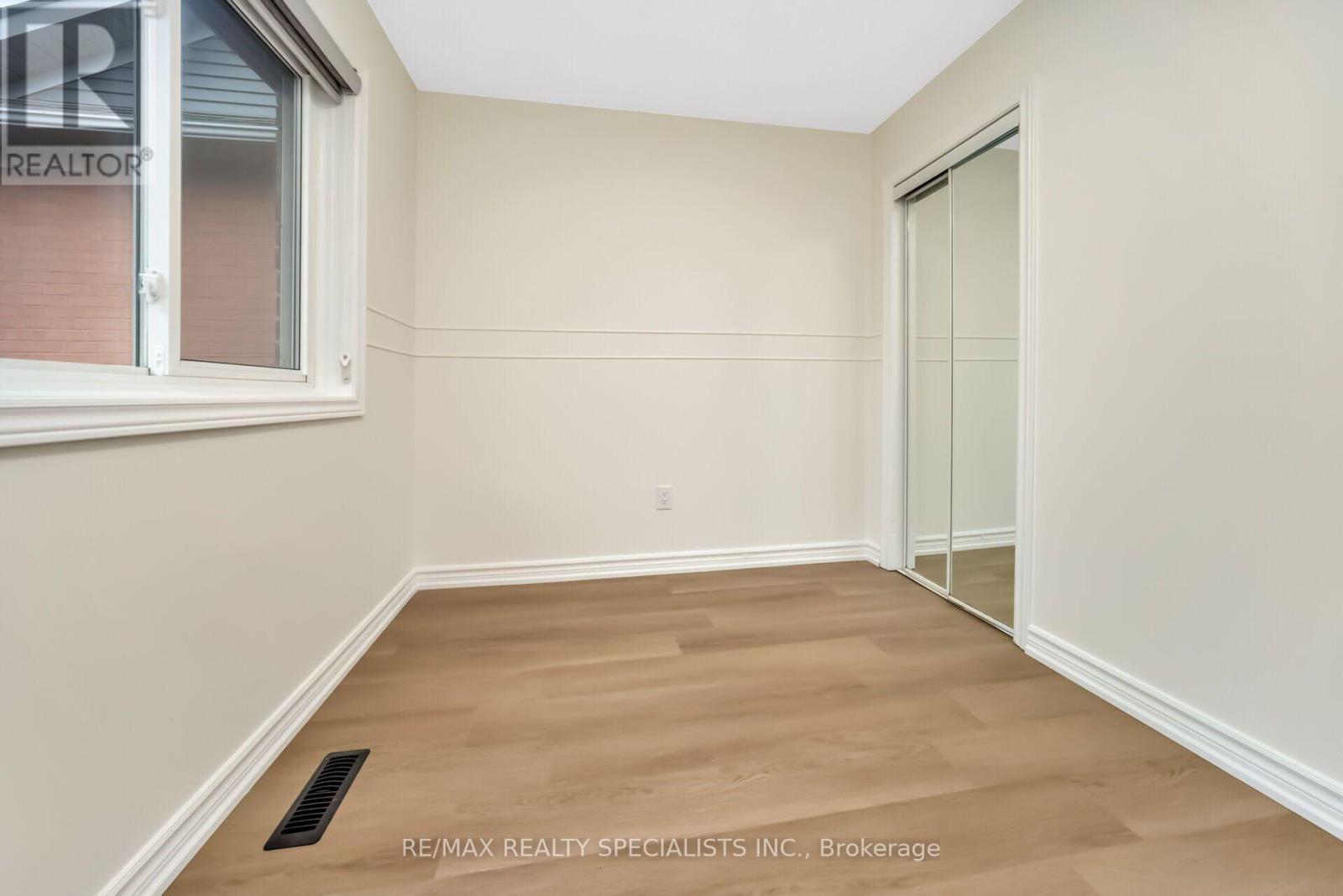 51 Blue Spruce Street, Brampton, Ontario  L6R 1C4 - Photo 25 - W13740910