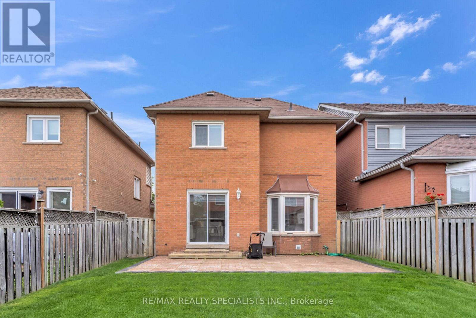 51 Blue Spruce Street, Brampton, Ontario  L6R 1C4 - Photo 44 - W13740910