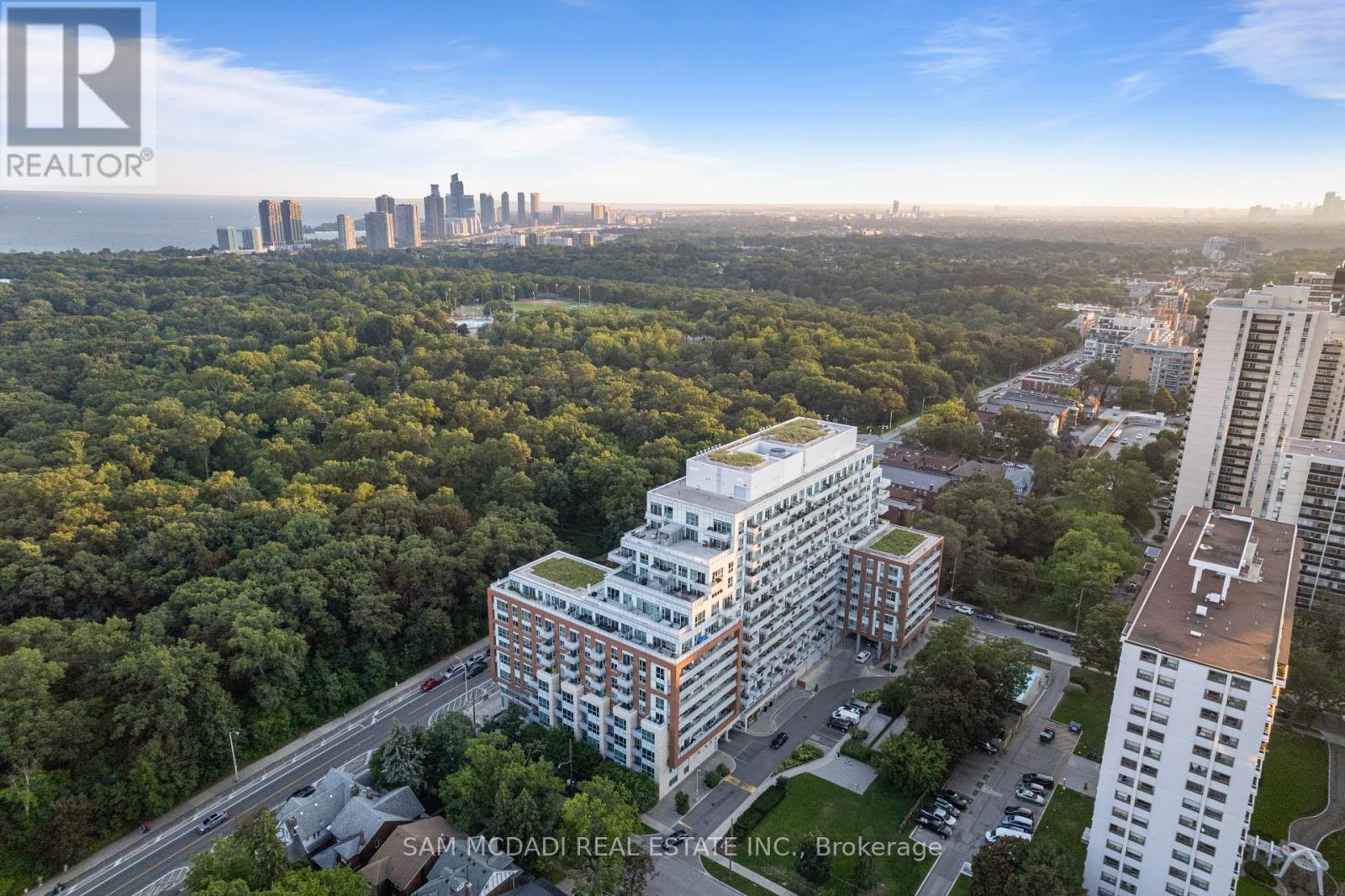 817 - 1830 Bloor Street W, Toronto, Ontario  M6P 0A2 - Photo 29 - W13739138
