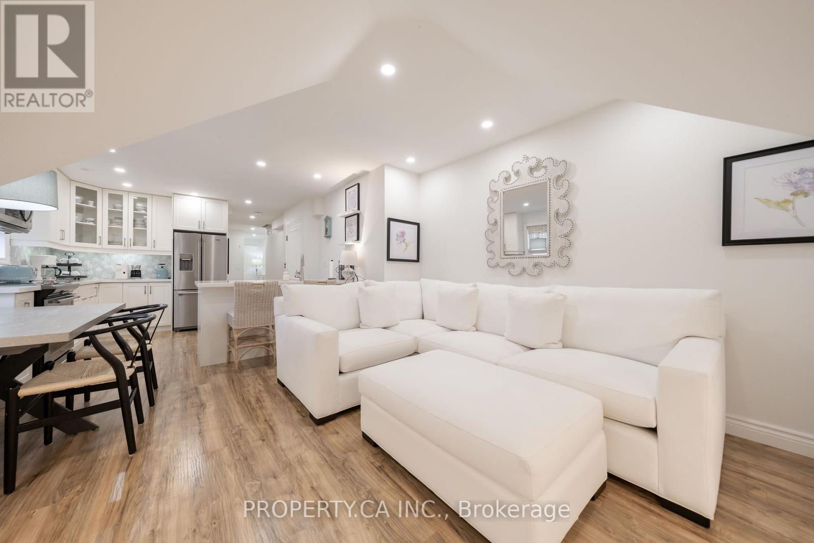 8 - 963 AVENUE ROAD, Toronto, Ontario