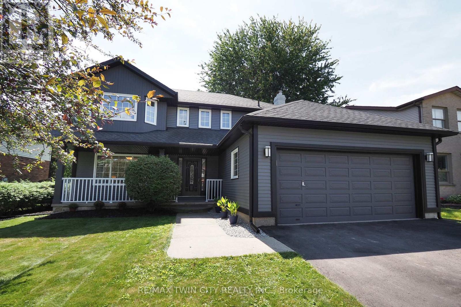 324 Cooper Street, Cambridge, Ontario  N3C 3X8 - Photo 2 - X13740638