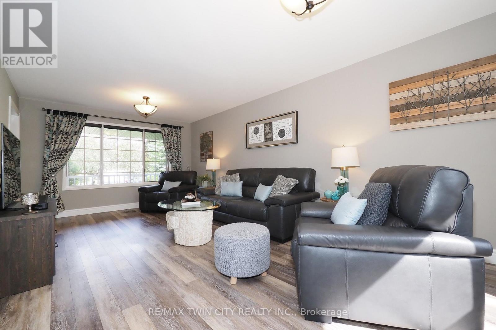 324 Cooper Street, Cambridge, Ontario  N3C 3X8 - Photo 6 - X13740638