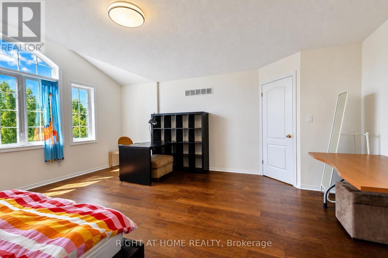 27 Thoroughbred Boulevard, Hamilton, Ontario  L9K 1L2 - Photo 27 - X13740706