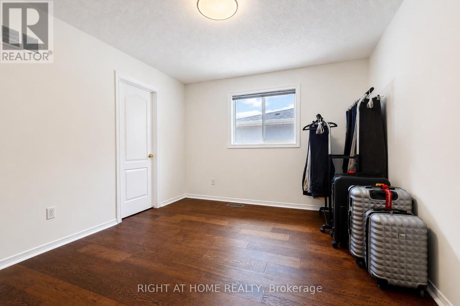 27 Thoroughbred Boulevard, Hamilton, Ontario  L9K 1L2 - Photo 29 - X13740706