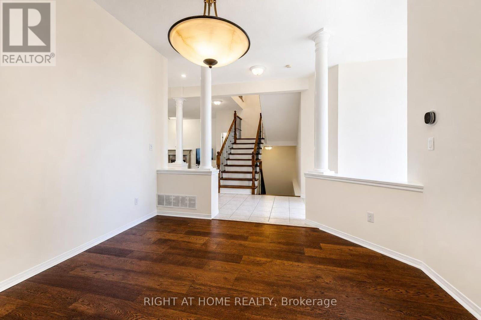 27 Thoroughbred Boulevard, Hamilton, Ontario  L9K 1L2 - Photo 6 - X13740706