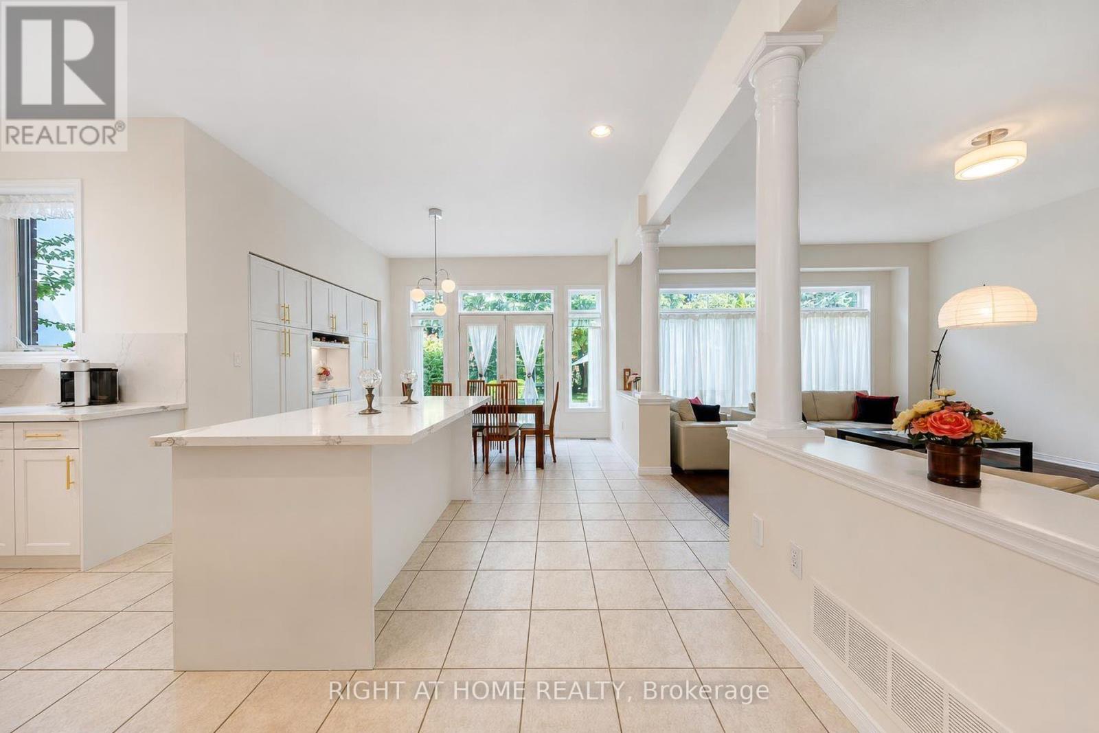 27 Thoroughbred Boulevard, Hamilton, Ontario  L9K 1L2 - Photo 7 - X13740706