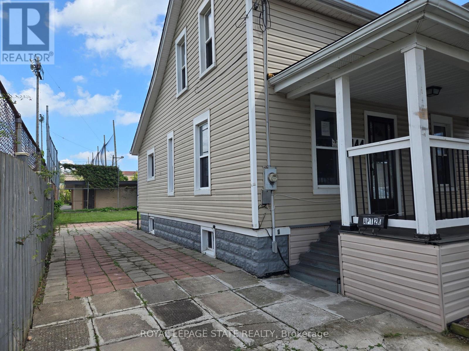 144 Burgar Street, Welland, Ontario  L3B 2S8 - Photo 3 - X13740714