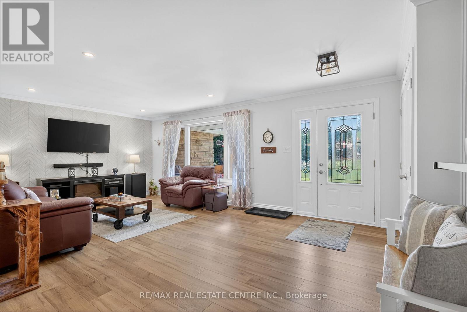 Rd - 16 Cedar Lane, Mono, Ontario  L9W 6C8 - Photo 4 - X13740718