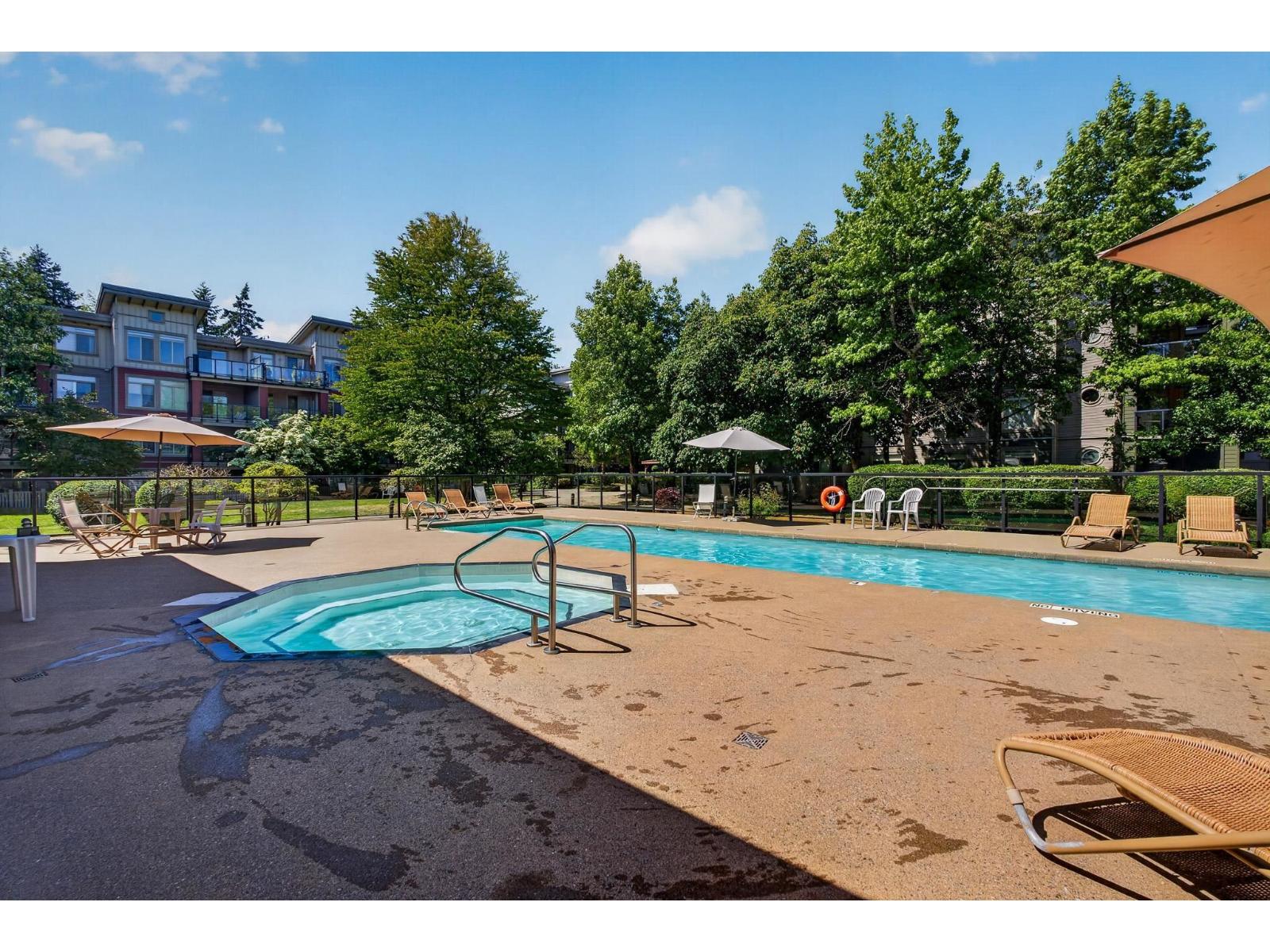 405 15385 101a Avenue, Surrey, British Columbia  V3R 0B4 - Photo 8 - R3140297