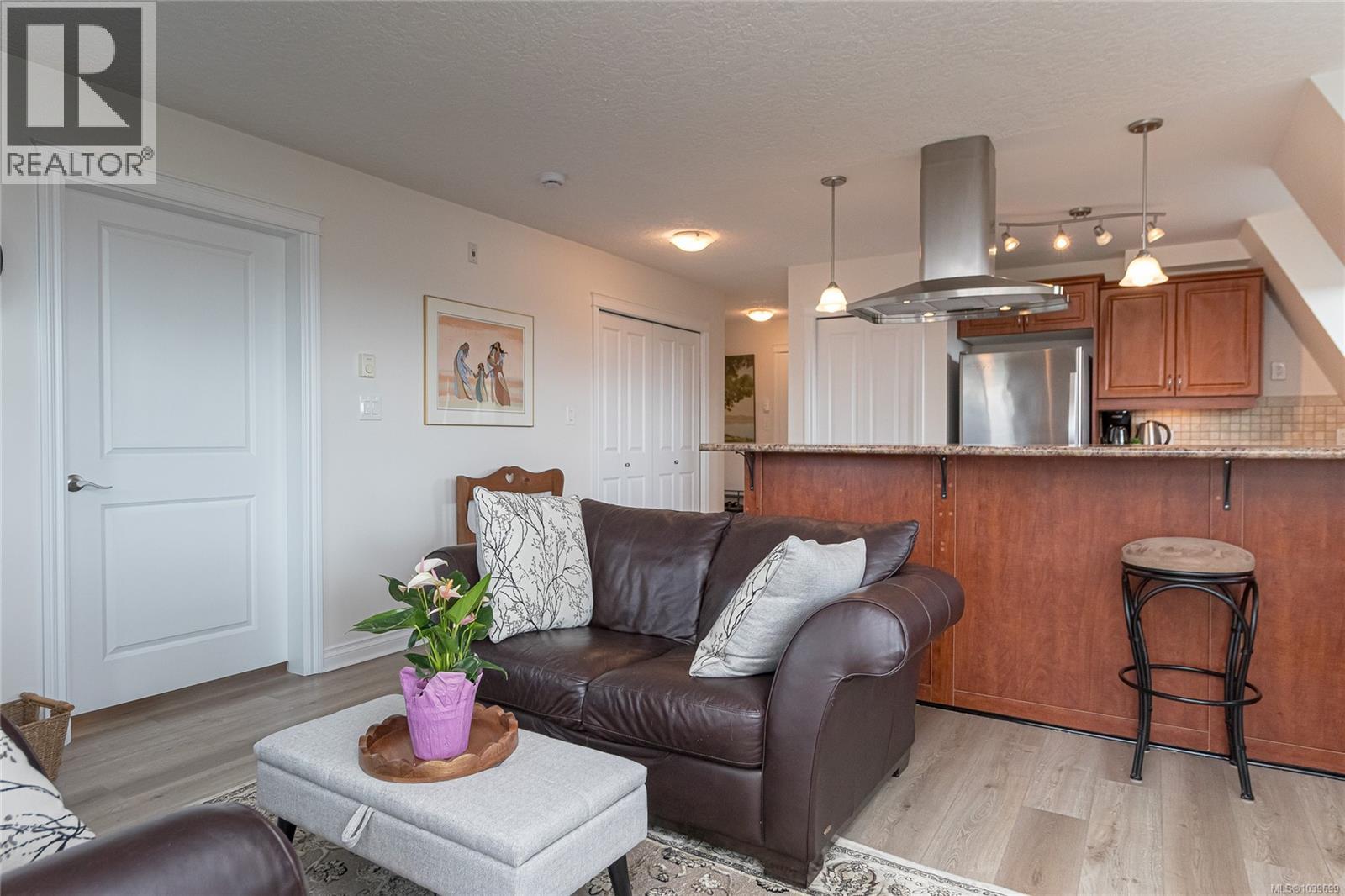 406 4536 Viewmont Ave, Saanich, British Columbia  V8Z 5L2 - Photo 9 - 1039699