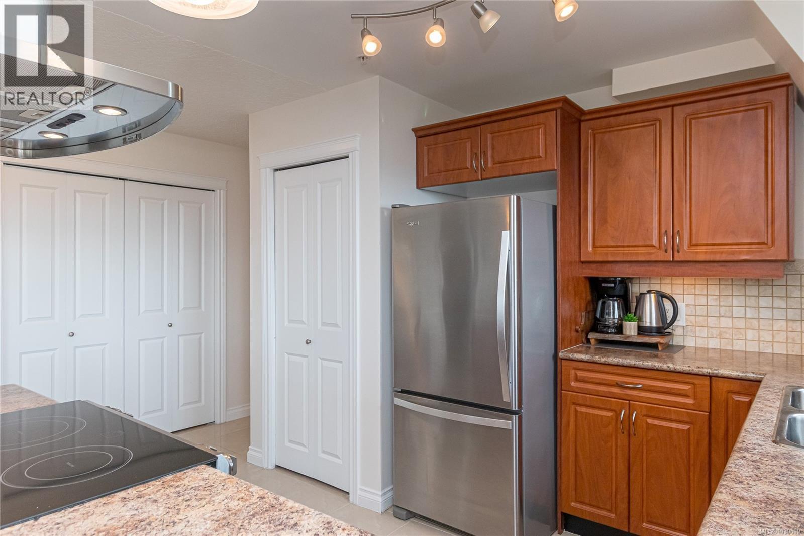 406 4536 Viewmont Ave, Saanich, British Columbia  V8Z 5L2 - Photo 14 - 1039699